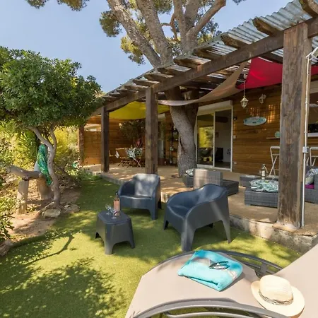 La Félyvonne, Familiale Confortable Avec Sa Grande Terrasse Ombragée Et Sa Vue Dégagée Vers La Villa